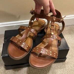 Camel gladiator sandals